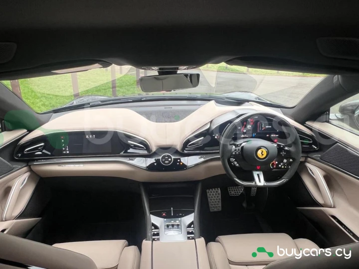 Ferrari Purosangue Черный