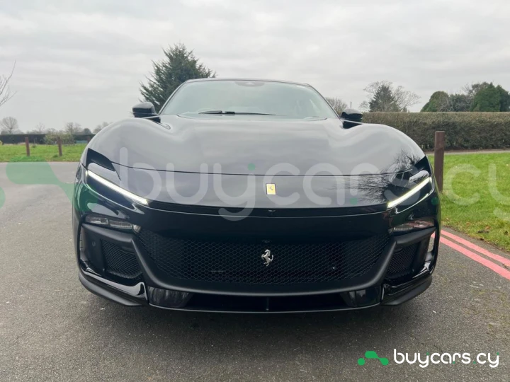 Ferrari Purosangue Черный