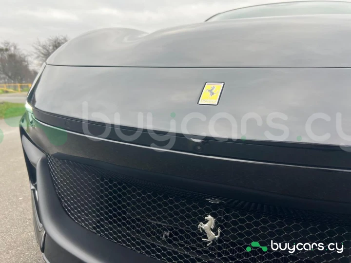 Ferrari Purosangue Черный