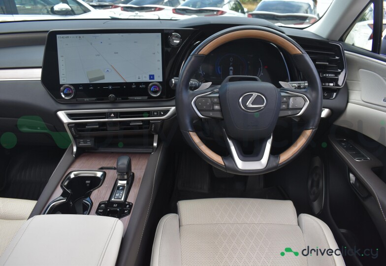 Lexus RX White