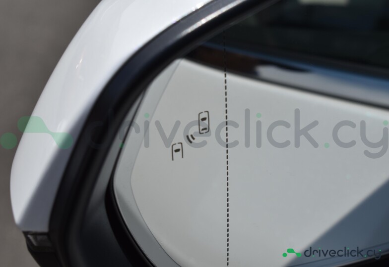 Lexus RX White