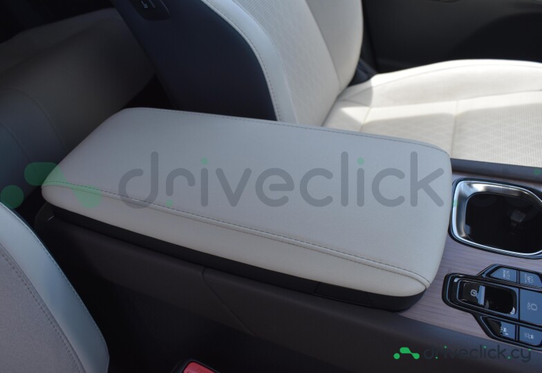 Lexus RX White