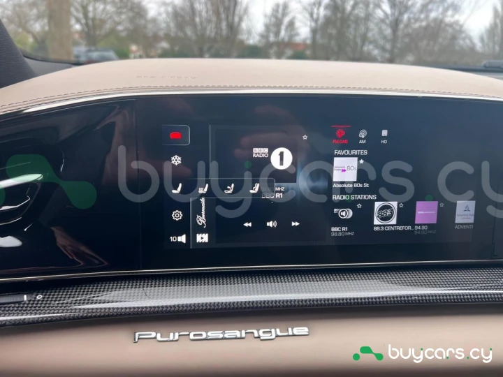 Ferrari Purosangue Черный