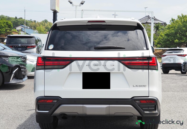 Lexus LX Белый