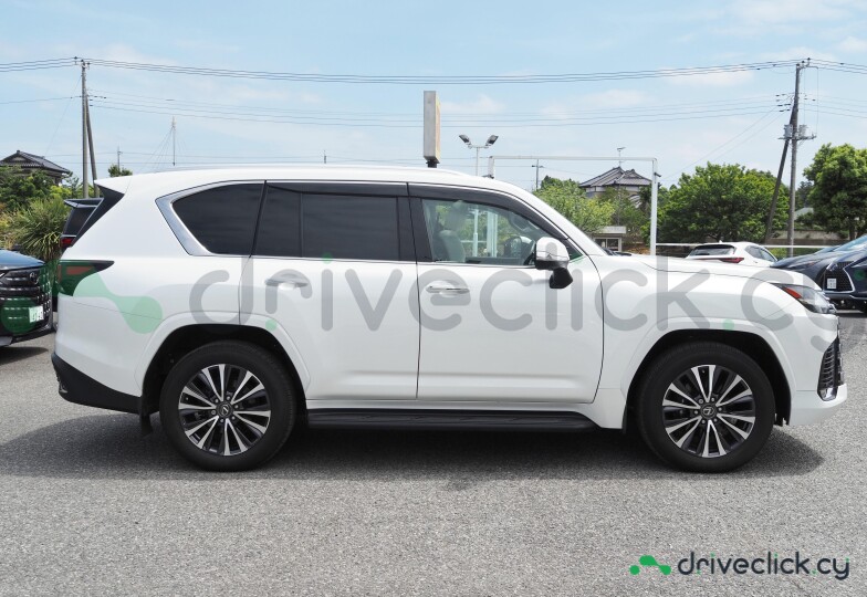 Lexus LX Белый