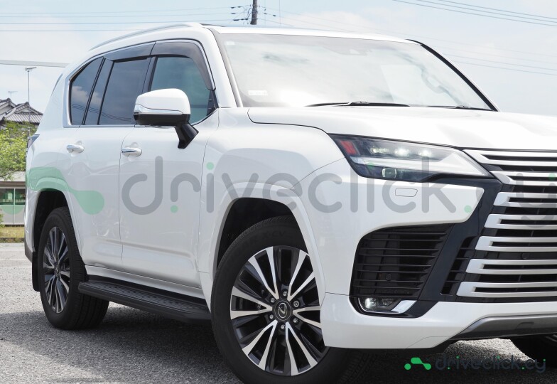 Lexus LX Белый
