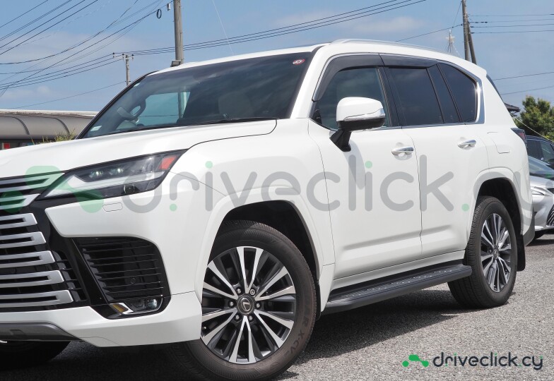 Lexus LX Белый