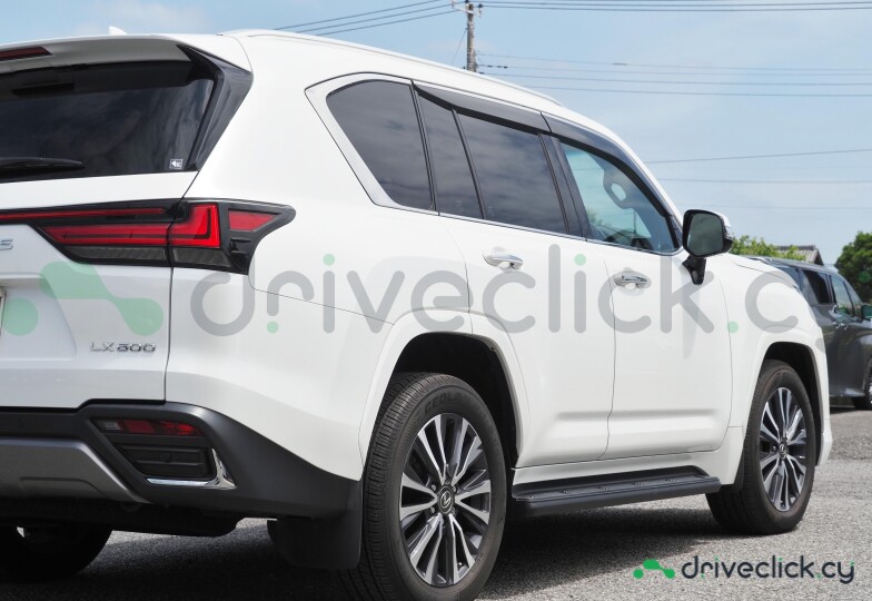 Lexus LX Белый