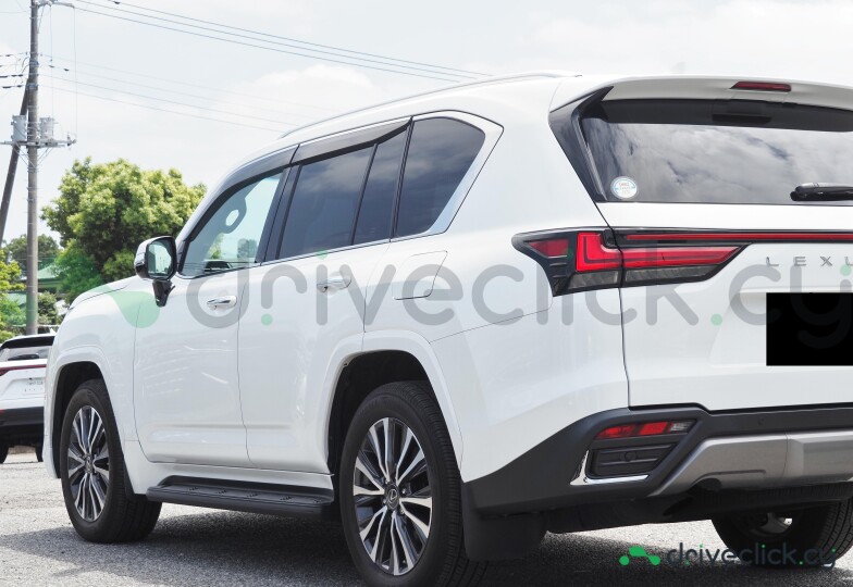 Lexus LX Белый