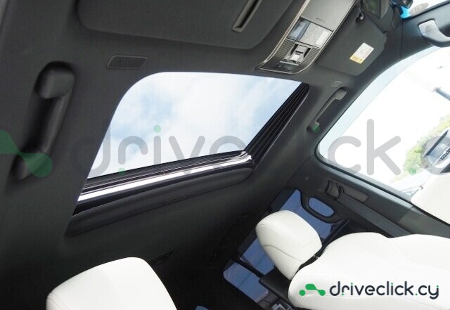 Lexus LX Белый