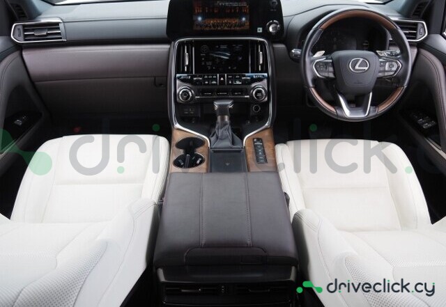 Lexus LX Белый