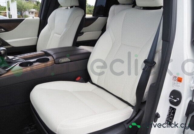 Lexus LX Белый