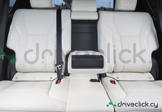 Lexus LX Белый