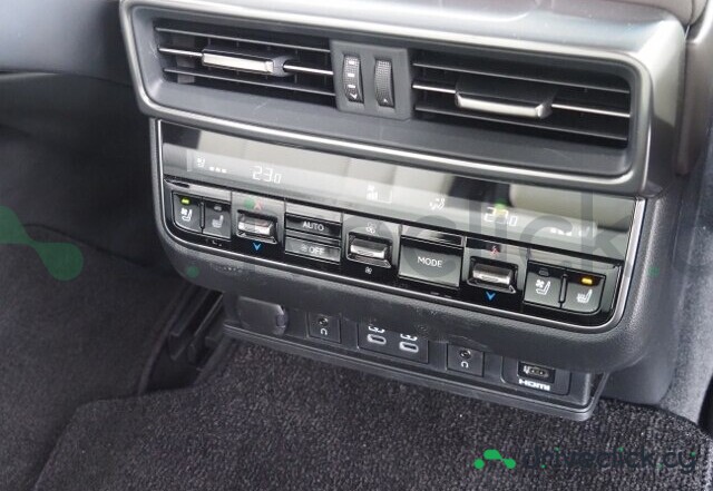Lexus LX Белый
