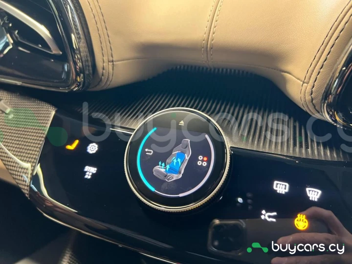 Ferrari Purosangue Черный