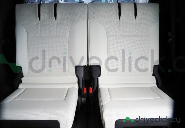 Lexus LX Белый