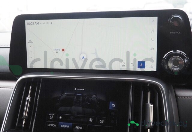 Lexus LX Белый