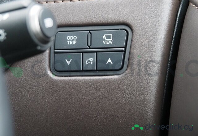 Lexus LX Белый