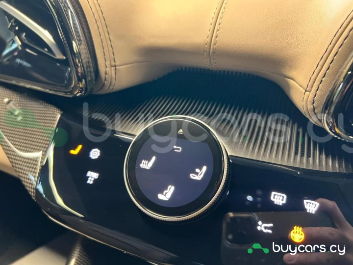 Ferrari Purosangue Черный