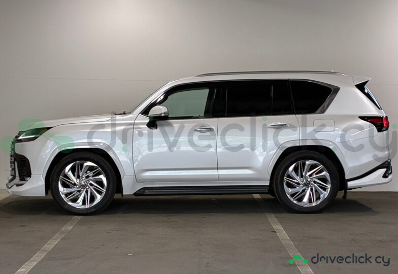 Lexus LX Белый