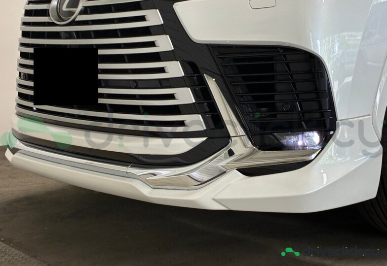 Lexus LX Белый