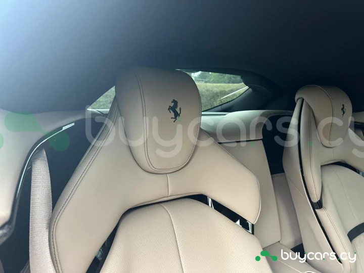 Ferrari Purosangue Черный