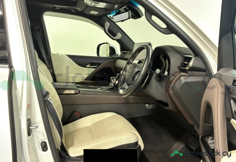 Lexus LX Белый