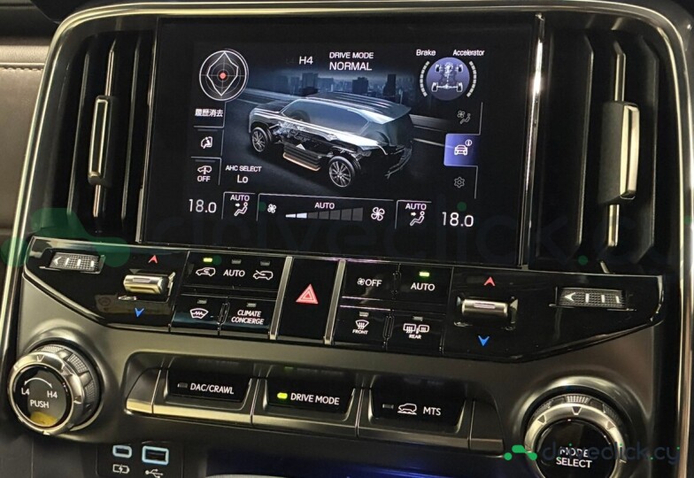 Lexus LX Белый