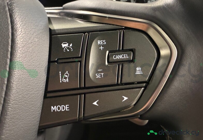 Lexus LX Белый