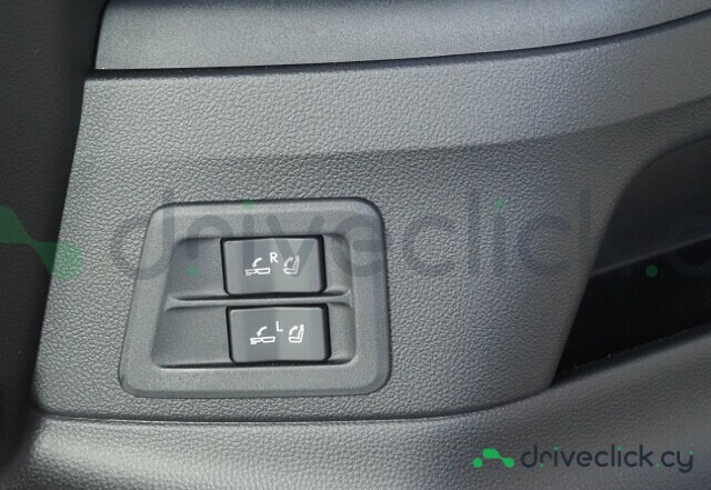 Lexus LX Белый