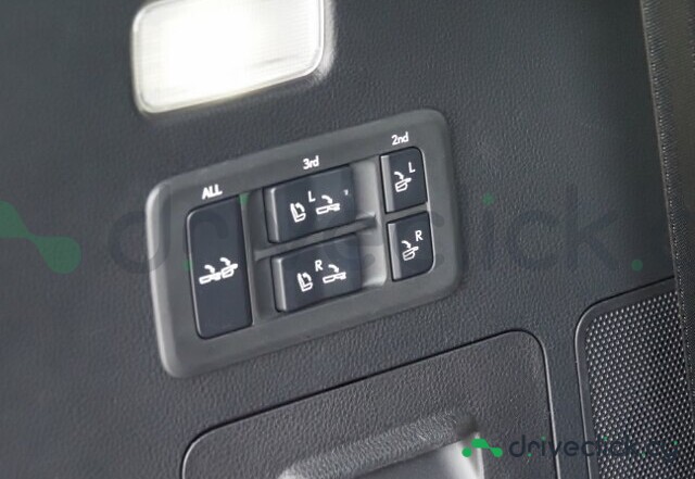 Lexus LX Белый