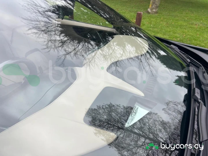 Ferrari Purosangue Черный