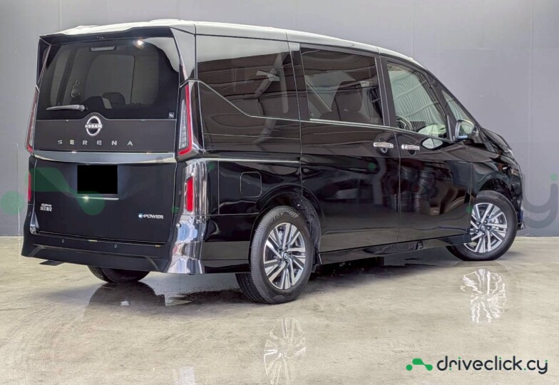 Nissan Serena Black