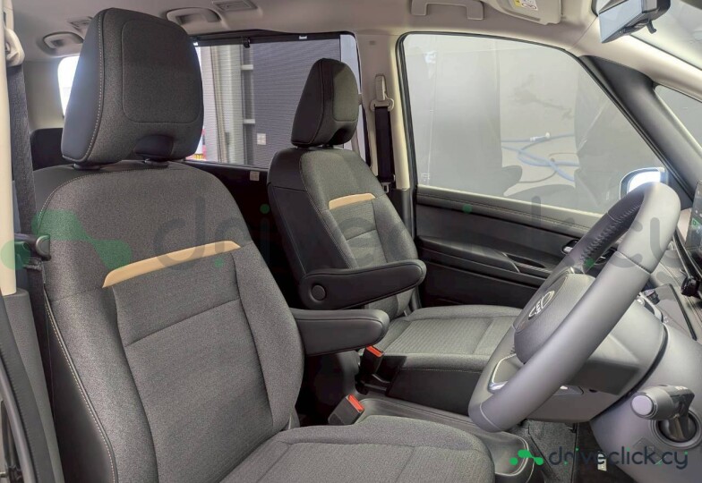 Nissan Serena Black