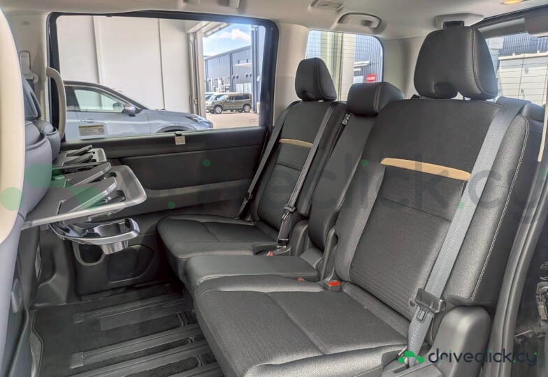 Nissan Serena Black