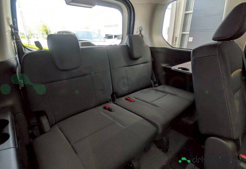Nissan Serena Black