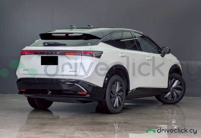 Nissan Ariya White