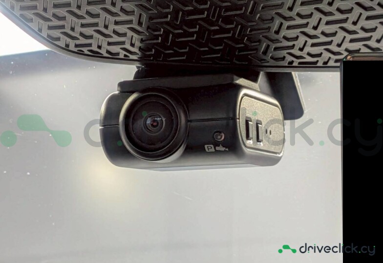 Nissan Ariya White