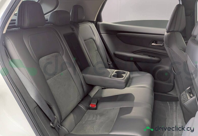 Nissan Ariya White