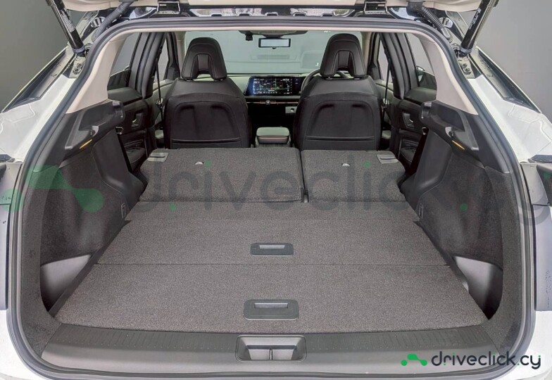Nissan Ariya White