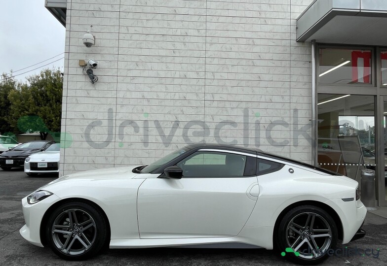 Nissan Fairlady Z White
