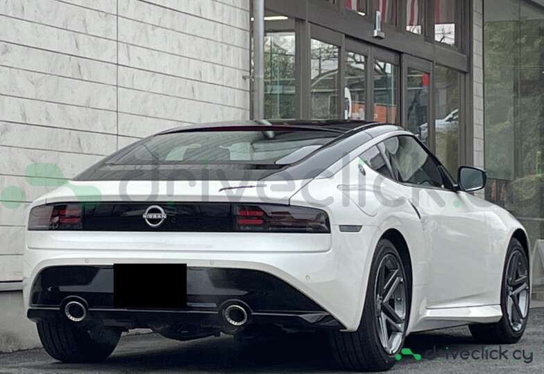 Nissan Fairlady Z White