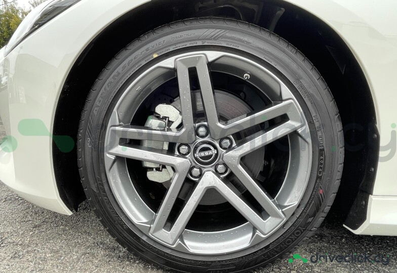 Nissan Fairlady Z White