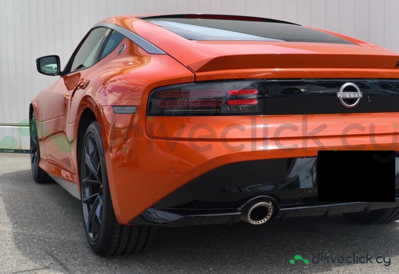 Nissan Fairlady Z Orange
