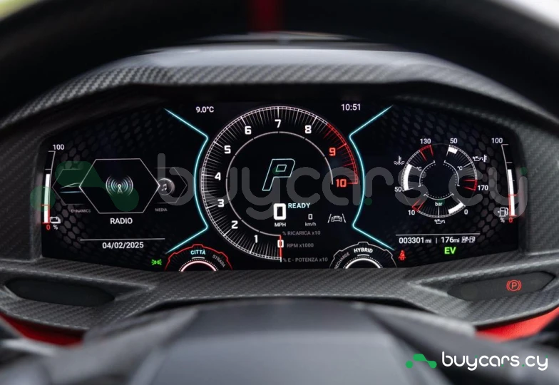 Lamborghini Revuelto Black