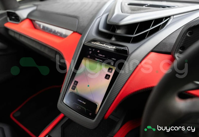 Lamborghini Revuelto Black