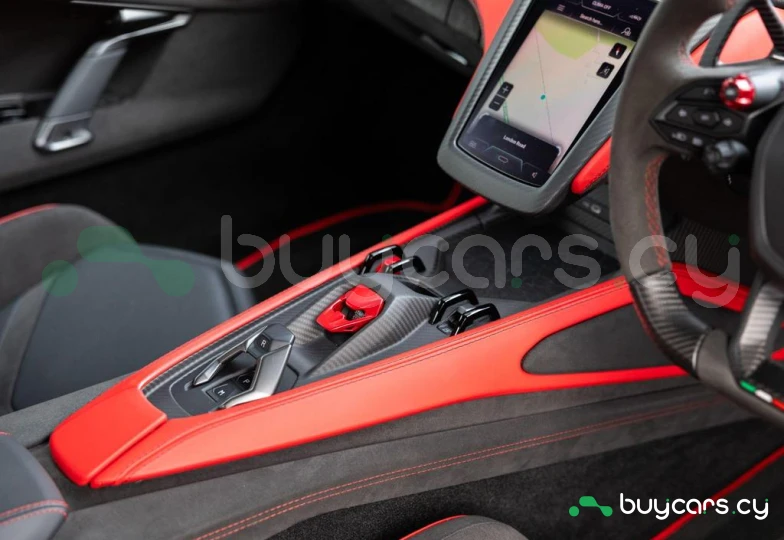 Lamborghini Revuelto Black