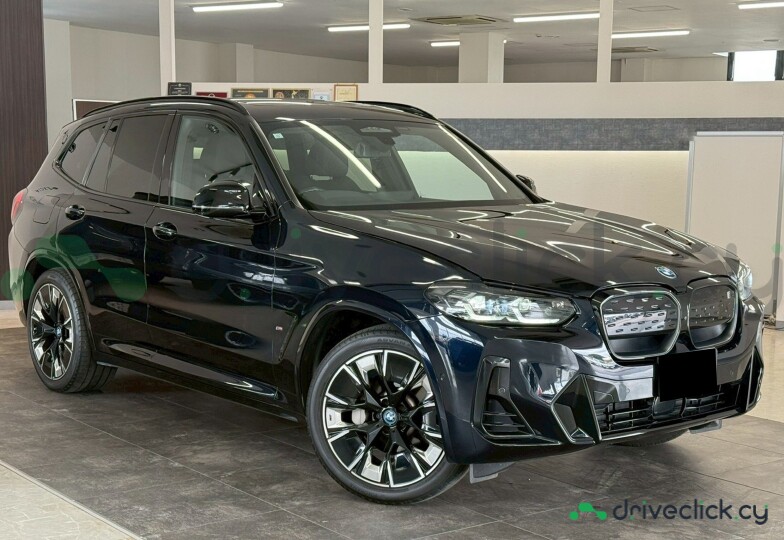 BMW iX3 Черный