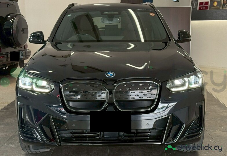 BMW iX3 Черный