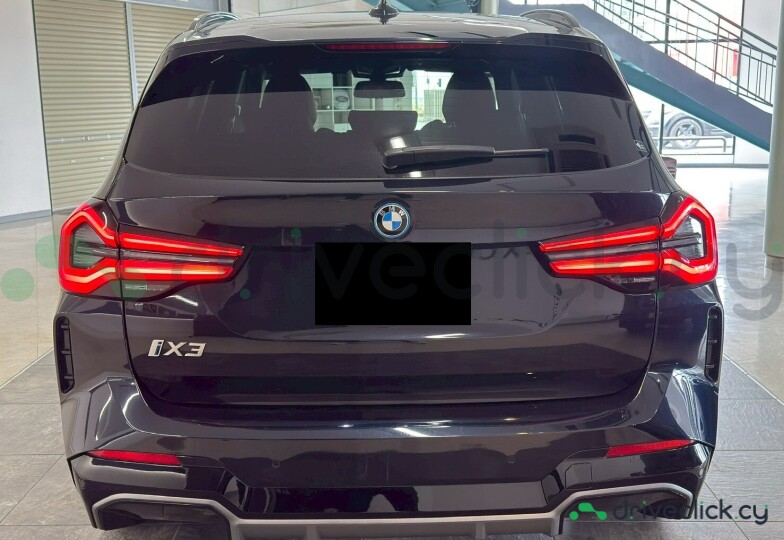 BMW iX3 Черный